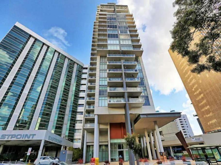 In The City Perth 1B1B Pool And Nice View Exterior photo